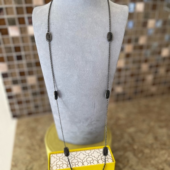 Kendra Scott Kelsie black necklace - Picture 3 of 3